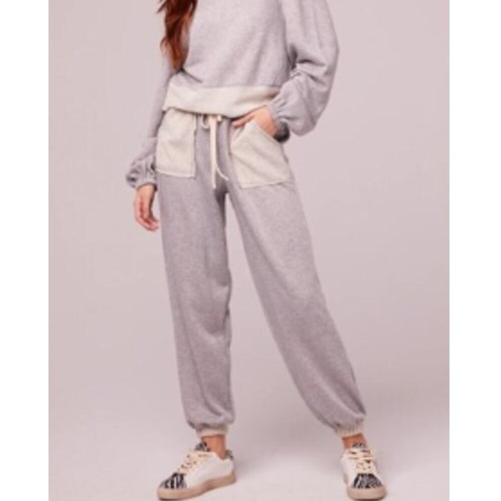 BAND OF GYPSIES Loy Heather Gray Shimmer Jogger pants Large NWT